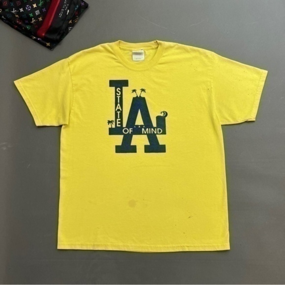 Vintage Y2K Thrashed Los Angeles LA Tee Shirt